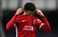 CHOÁNG! Kinh hoàng ập đến Thiago, sao Liverpool thất kinh quỳ sụp xuống sân