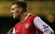 Cãi lộn từ sân vào phòng thay đồ, Bendtner 'thật sự không ưa' 1 sao Arsenal