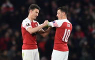 Bênh Ozil, thủ lĩnh cũ của Arsenal tố Arteta có vấn đề