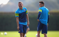 Bảo vệ Ozil, Podolski gửi thông điệp đến Arsenal