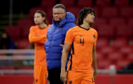 Man City vỡ vụn, Pep nhận tin xấu từ 'đá tảng' Hà Lan