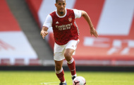 Saliba 'sa lầy' ở Emirates, người cũ Arsenal mách nước bất ngờ
