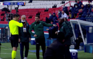 Trọng tài phân biệt chủng tộc, trận PSG - Istanbul BB hoãn ngay hiệp 1