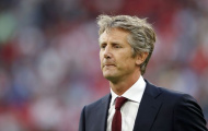 Van der Sar lý giải nguyên nhân Ajax chấp nhận bán hết cầu thủ giỏi