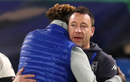 Trở lại Stamford Bridge, John Terry hành động thân thiết với Tammy Abraham