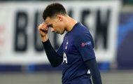 Tottenham lại đánh rơi điểm, 'kẻ thất sủng' của Mourinho thực hiện 1 hành động