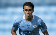Hàng thủ thi đấu thảm họa, Barca vẫn không có “viện binh” từ Man City