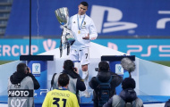 Ronaldo liên tục 'sống ảo' sau khi giành danh hiệu thứ 4 cùng Juve