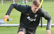 XONG! Chia tay Man Utd, 'người khổng lồ' hồi hương thi đấu