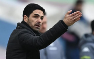 Mikel Arteta hành xử lạ thường trước quyết định của trọng tài