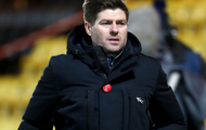 Steven Gerrard ăn thẻ đỏ trong ngày Rangers thắng trận