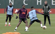 Diallo nhảy múa biến Wan-Bissaka và Matic thành 'gã hề' trên sân tập