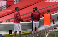 Đập tan dư luận, Lingard có hành động đặc biệt với Fernandes