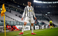 Lập hat-trick siêu đẳng, Ronaldo khiến 'anti' câm lặng sau 1 hành động