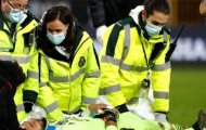 Đáng sợ! Va chạm với Coady, Rui Patricio bất tỉnh trên sân