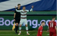 Ronaldo bị 'tước đoạt' công trạng, Bồ Đào Nha cay đắng chia điểm với Serbia