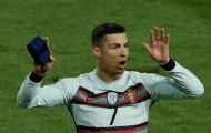 Ronaldo ném băng đội trưởng, HLV Bồ Đào Nha nói luôn 1 câu