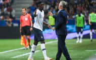 'Bom xịt' Barcelona thăng hoa cùng Martial