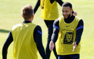 'Nghệ sĩ sân cỏ' và 'con sư tử' rạng rỡ trên sân tập Hà Lan