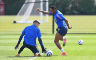 Aubameyang xuất hiện đầy lạ lẫm, nỗi ám ảnh của Arsenal lại ùa về