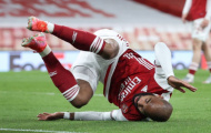 Cầm vàng lại để vàng rơi, Arsenal ôm hận tại Emirates