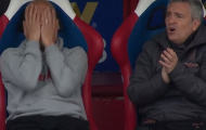 Sterling chứng nào tật nấy, Guardiola vò đầu ôm mặt ngoài đường biên