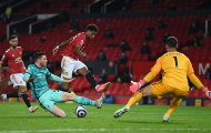 10 thống kê M.U 2-4 Liverpool: Tử huyệt của Quỷ đỏ; Kỷ lục đáng nể! 