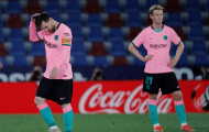 Giống như David Villa, Suarez khiến Barca phải trả giá đắt