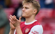 Chơi trận cuối, Odegaard ở lại sau cùng trên sân làm 1 chuyện