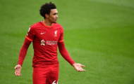 Mùa giải hạ màn, Liverpool bắn tin xấu về Alexander-Arnold