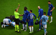 Trọng tài kéo sao Chelsea dậy phạt thẻ, Kepa làm 1 điều với Aguero đau đớn
