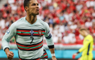 Ronaldo lập cú đúp, hai cựu danh thủ lập tức phản ứng