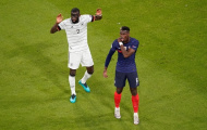 Sao Chelsea 'cắn' từ phía sau, Pogba đau đớn mách trọng tài biên