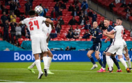 Sao Chelsea cứu thua trước vạch vôi, tuyển Anh thoát hiểm ở Wembley