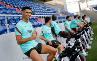 Ronaldo hóa trẻ con, Pepe chỉ còn biết cười trừ