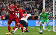 Làng túc cầu đang dậy sóng vì quả penalty của Raheem Sterling