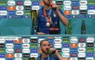 Bonucci công khai khác phe Ronaldo