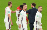 Ozil gửi thông điệp xúc động đến Bukayo Saka