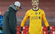 Van Dijk so sánh thủ môn dự bị Liverpool với huyền thoại Brazil