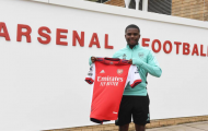 Arsenal ký hợp đồng với cầu thủ chạy cánh người Anh