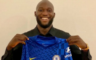Chào Chelsea bằng thông điệp đầu tiên, Lukaku bị CĐV Inter chế nhạo