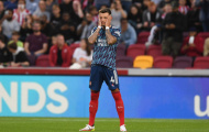 Neville chê 1 cái tên Arsenal sau trận thua Brentford