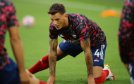 CĐV Arsenal tức điên gọi Ben White là gã hề, một Luiz tóc ngắn