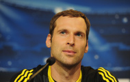 Cech: 'Chỉ có 1 thủ môn sẽ gia nhập Chelsea và đó là cậu'