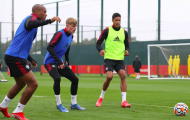 Varane khiến đồng đội trầm trồ trong buổi tập đầu tiên ở M.U