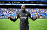 Lukaku tả xung hữu đột trong buổi tập đầu tiên tại Stamford Bridge