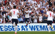 Lập cú đúp rồi ăn mừng đặc biệt, Lingard có món quà cho Ronaldo