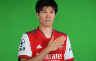 Tomiyasu đến Arsenal, sắm vai model bên 3 mẫu áo đấu 2021/22