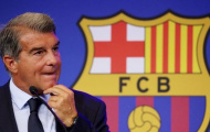 Về lại Barca, sóng gió liên tục ập đến Laporta