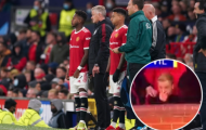 Solskjaer cảnh cáo hành động ném kẹo cao su của Van de Beek